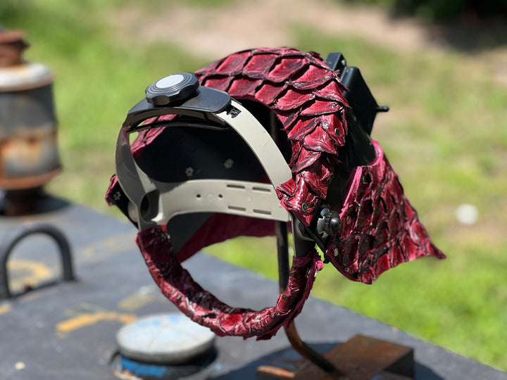 Double chopped Pirarucu Tiger hood