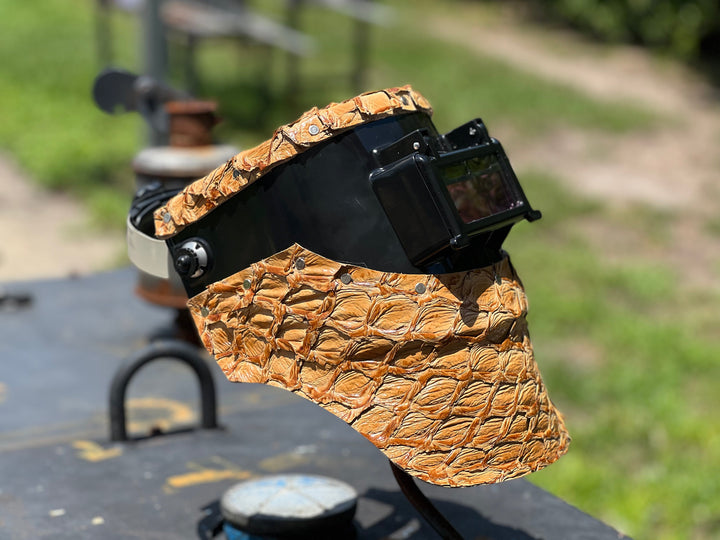 Double chopped Pirarucu Tiger hood