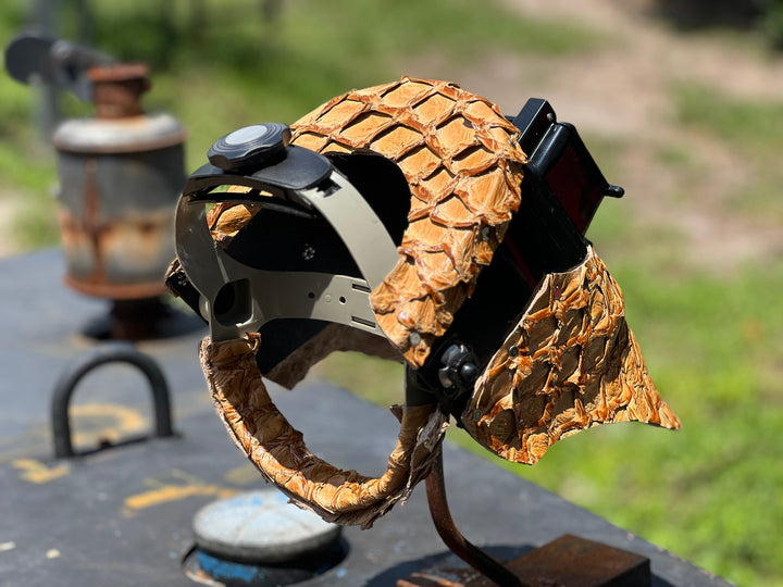 Double chopped Pirarucu Tiger hood